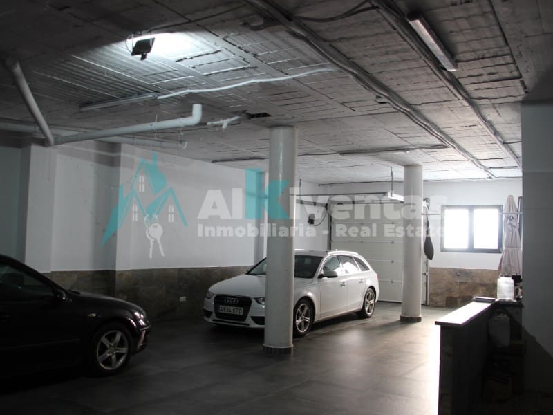 3 makuuhuone Huvila myytävänä paikassa Pizarra mukana 
autotalli - 629 000 € (Ref: 9627531)