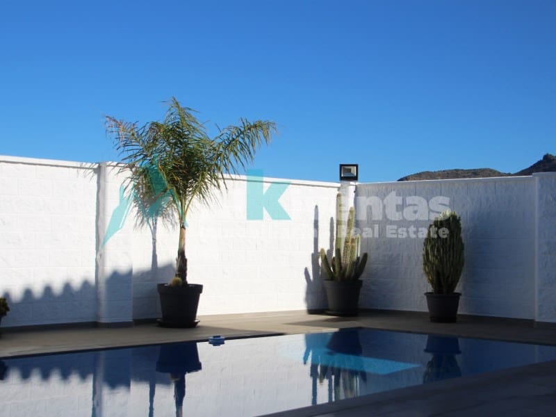 3 makuuhuone Huvila myytävänä paikassa Pizarra mukana 
autotalli - 629 000 € (Ref: 9627531)