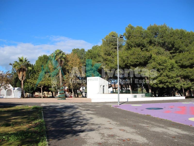 3 makuuhuone Huvila myytävänä paikassa Pizarra mukana 
autotalli - 629 000 € (Ref: 9627531)