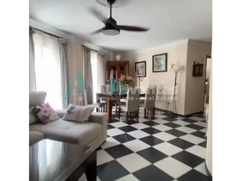 Local Comercial en Alhaurín de la Torre en venta - 557.000 € (Ref: 9627533)