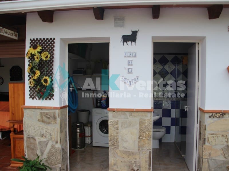 3 bedroom Villa for sale in Alhaurin el Grande with garage - € 437,000 (Ref: 9721493)