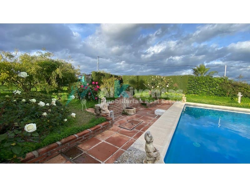 3 bedroom Villa for sale in Alhaurin el Grande with garage - € 437,000 (Ref: 9721493)