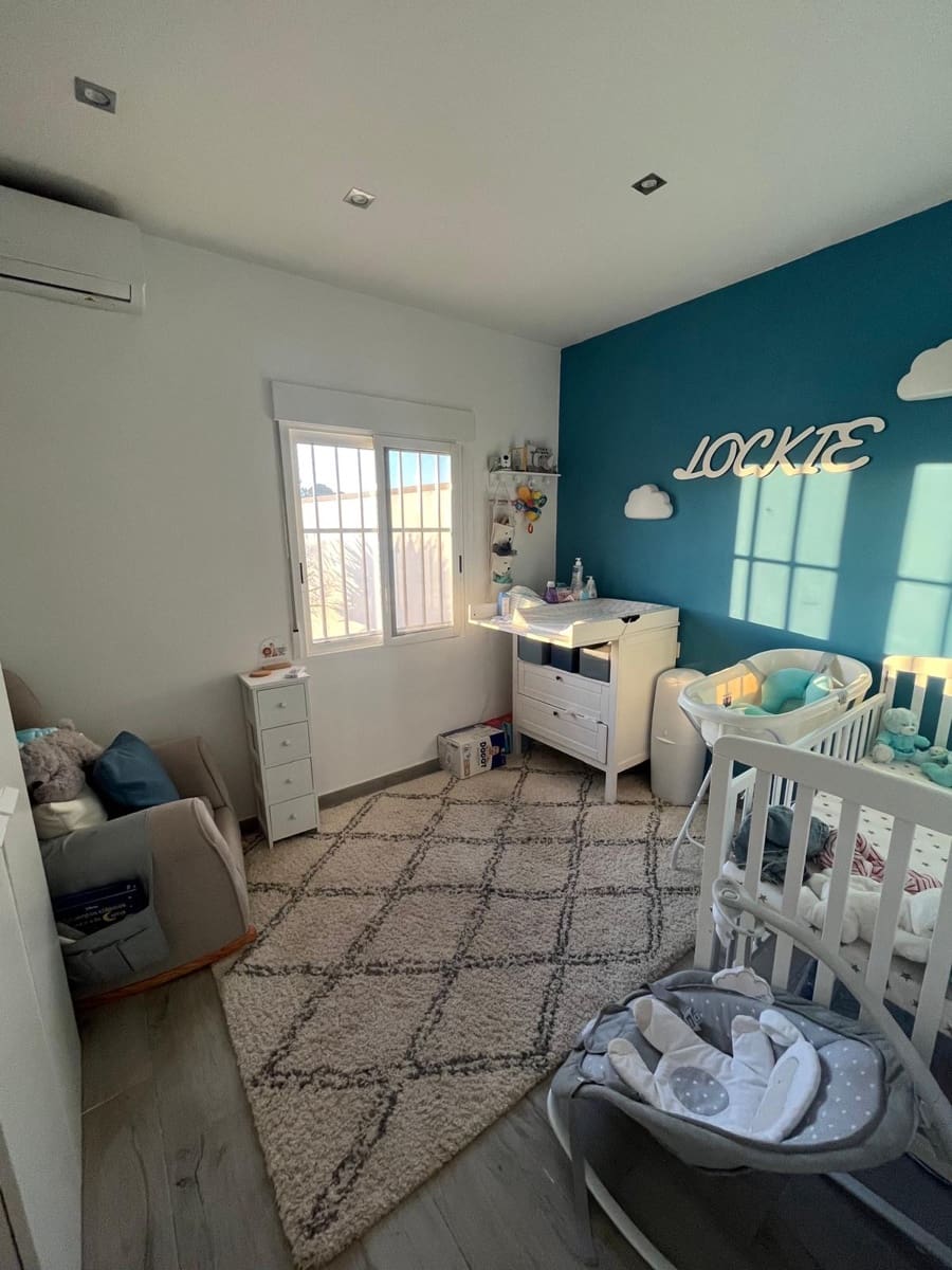 4 bedroom Finca/Country House for sale in La Romana with pool - € 240,000 (Ref: 9532607)