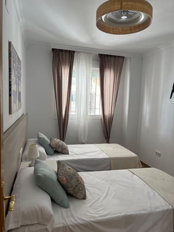 2 slaapkamer Appartement te koop in Almuñécar met zwembad - € 235.000 (Ref: 9632638)