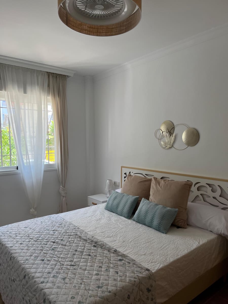 3 soveværelse Lejlighed til salg i Almunecar med swimmingpool - € 339.000 (Ref: 9632767)