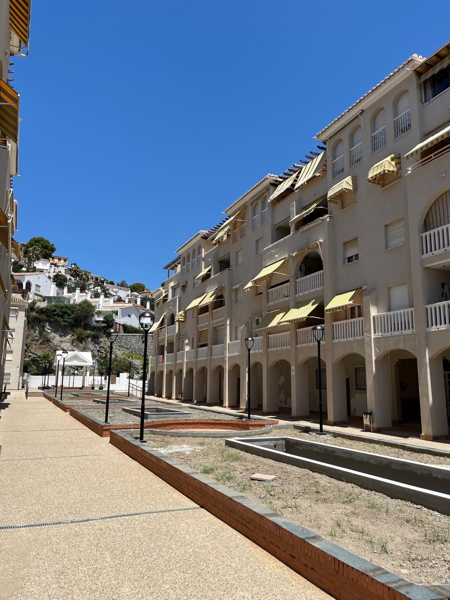 3 soveværelse Lejlighed til salg i Almunecar med swimmingpool - € 339.000 (Ref: 9632767)