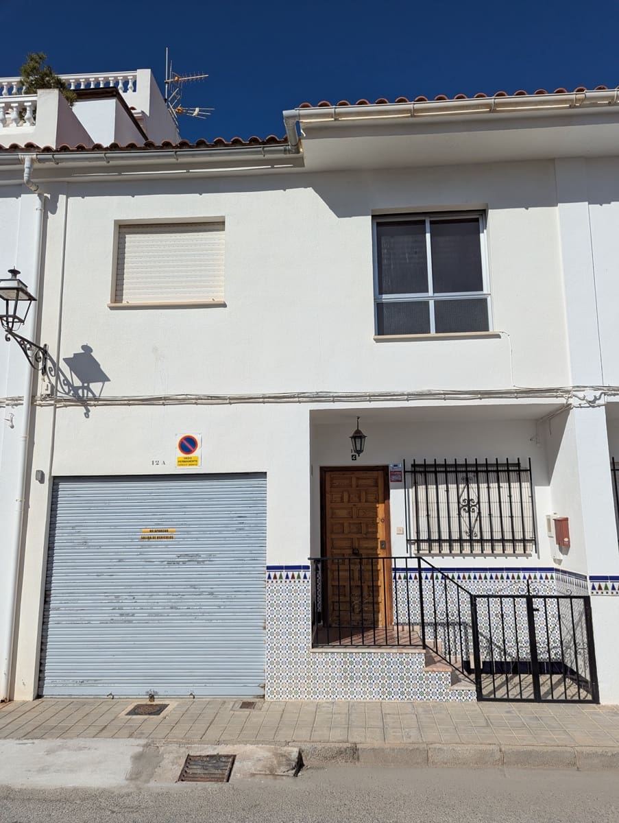 4 chambre Maison de Ville à vendre à Salobrena avec garage - 179 000 € (Ref: 9632769)