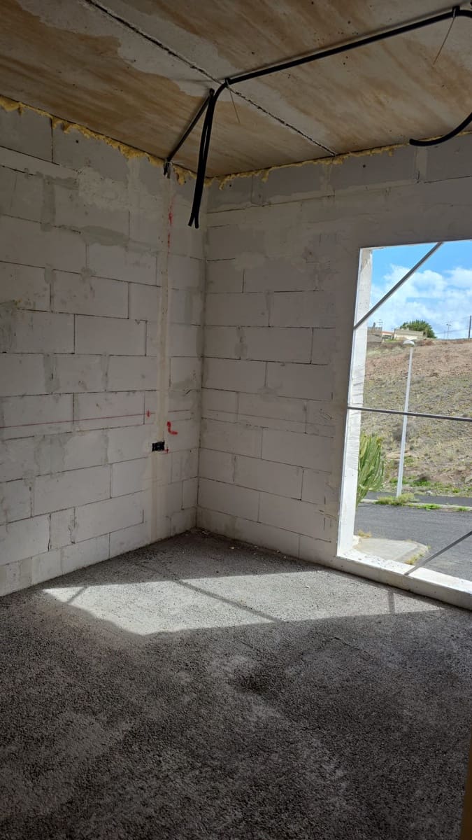 3 bedroom Villa for sale in Tarajalejo with garage - € 430,000 (Ref: 9547212)