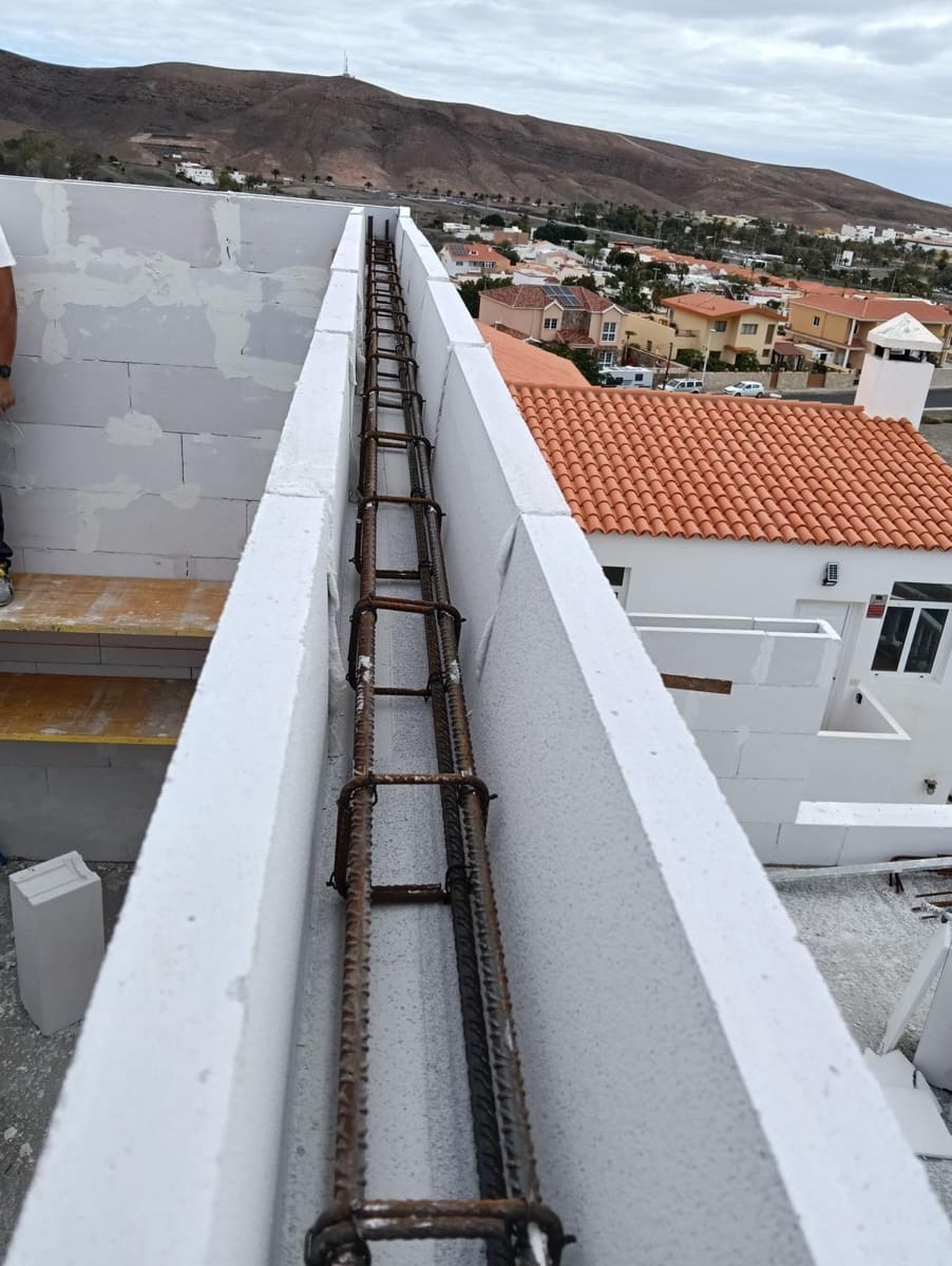 3 bedroom Villa for sale in Tarajalejo with garage - € 430,000 (Ref: 9547212)