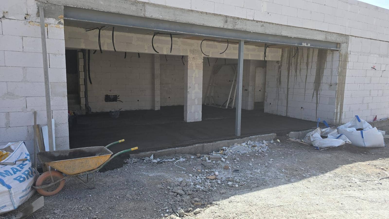 3 bedroom Villa for sale in Tarajalejo with garage - € 430,000 (Ref: 9547212)