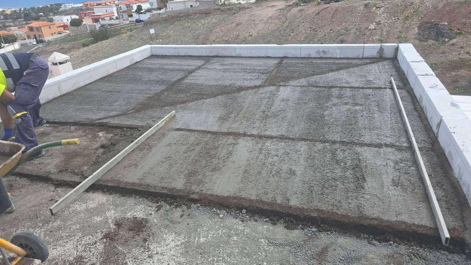 3 bedroom Villa for sale in Tarajalejo with garage - € 430,000 (Ref: 9547212)