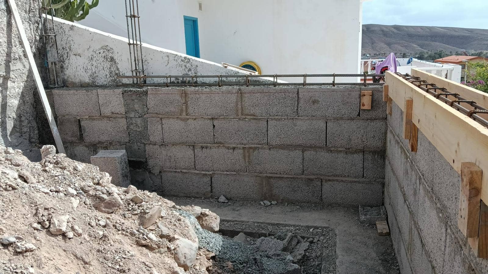 3 bedroom Villa for sale in Tarajalejo with garage - € 430,000 (Ref: 9547212)