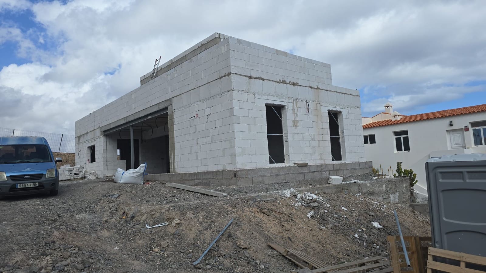 3 bedroom Villa for sale in Tarajalejo with garage - € 430,000 (Ref: 9547212)