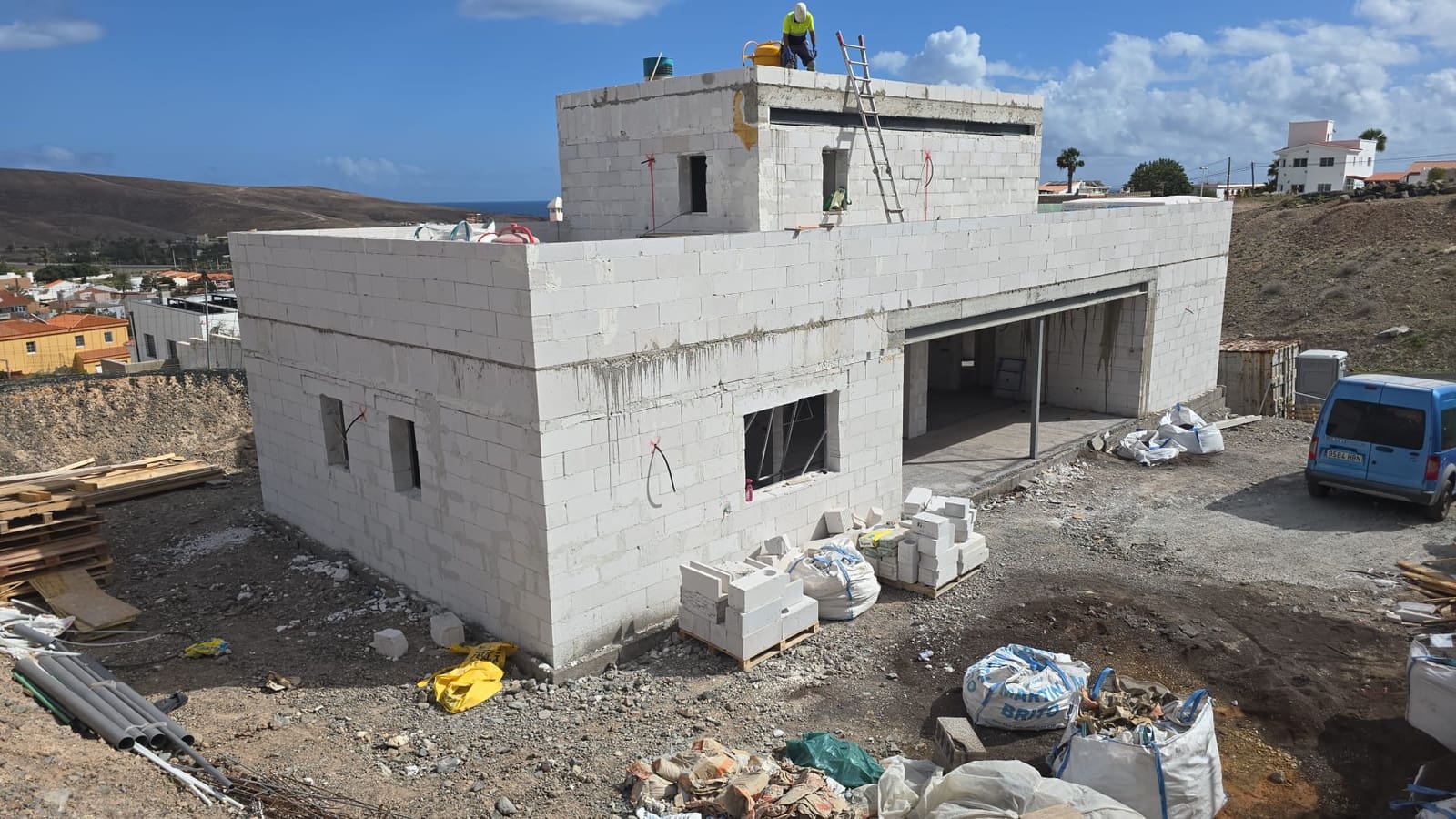 3 bedroom Villa for sale in Tarajalejo with garage - € 430,000 (Ref: 9547212)