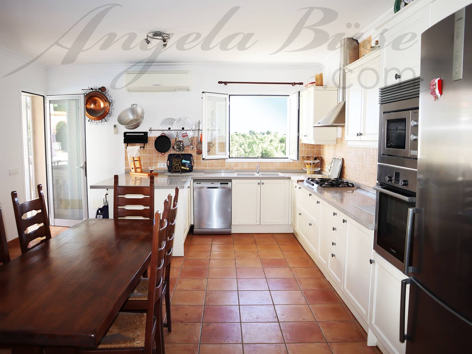 3 soverom Villa til salgs i Cala Murada med svømmebasseng garasje - € 1 800 000 (Ref: 9640634)