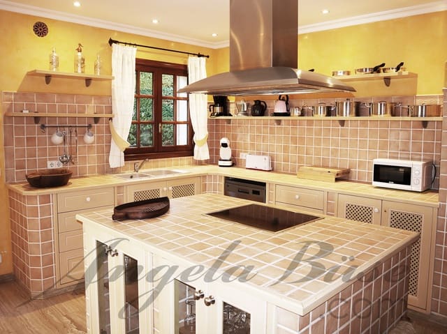 3 soverom Villa til salgs i Cala Murada, Manacor med svømmebasseng garasje - € 1 800 000 (Ref: 9640634)