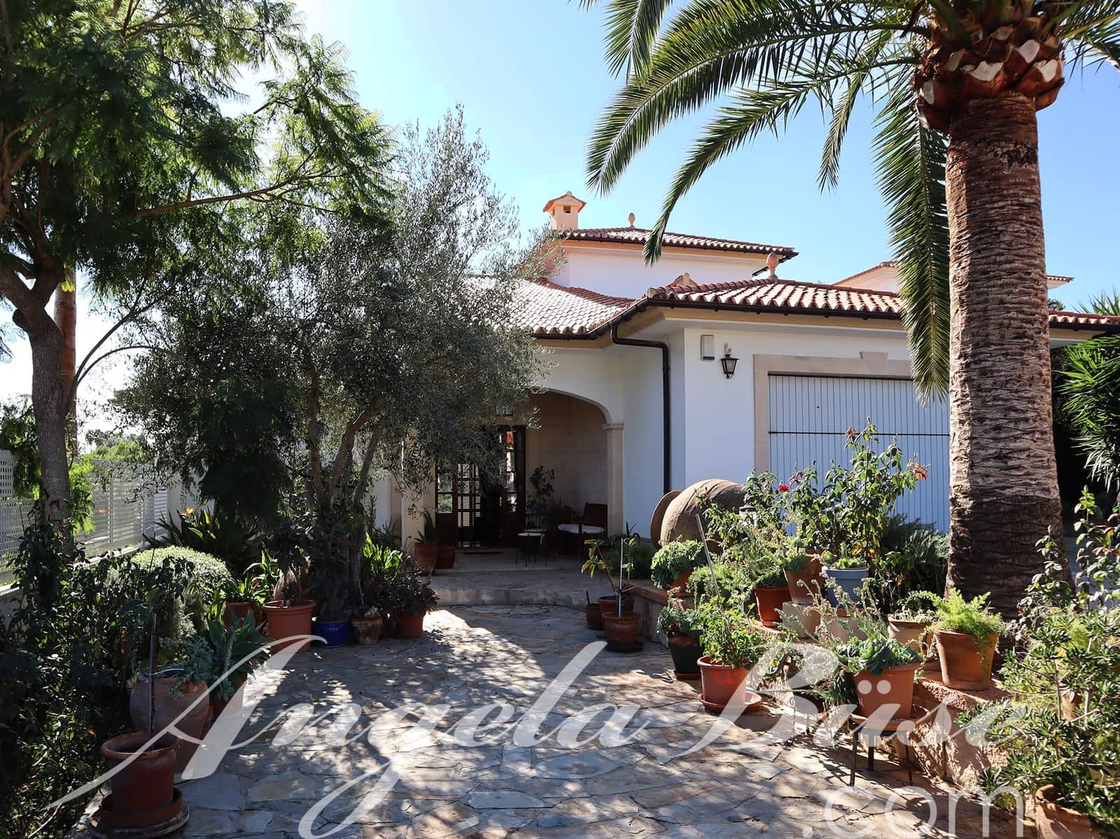 3 soverom Villa til salgs i Cala Murada med svømmebasseng garasje - € 1 800 000 (Ref: 9640634)