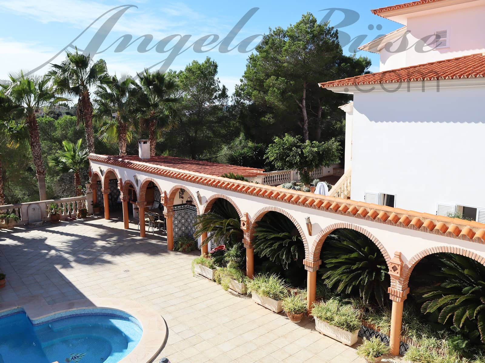 3 soverom Villa til salgs i Cala Murada med svømmebasseng garasje - € 1 800 000 (Ref: 9640634)