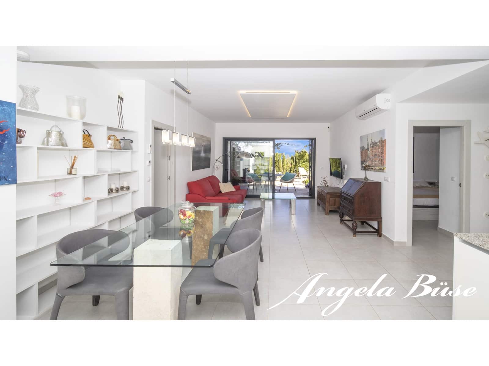 2 soverom Rekkehus til salgs i Cala Murada med svømmebasseng garasje - € 390 000 (Ref: 9640645)