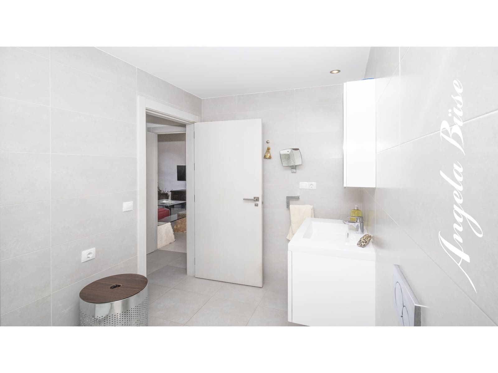 2 soverom Rekkehus til salgs i Cala Murada med svømmebasseng garasje - € 390 000 (Ref: 9640645)