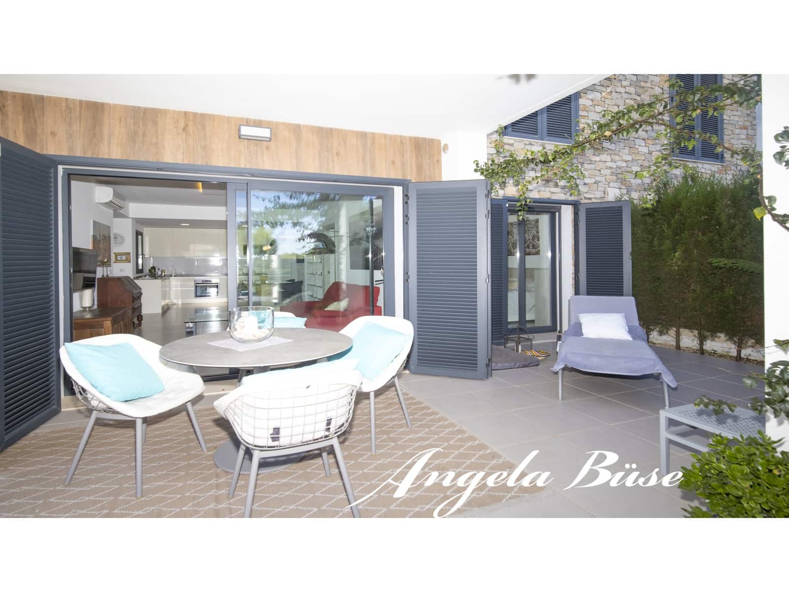 2 soverom Rekkehus til salgs i Cala Murada med svømmebasseng garasje - € 390 000 (Ref: 9640645)