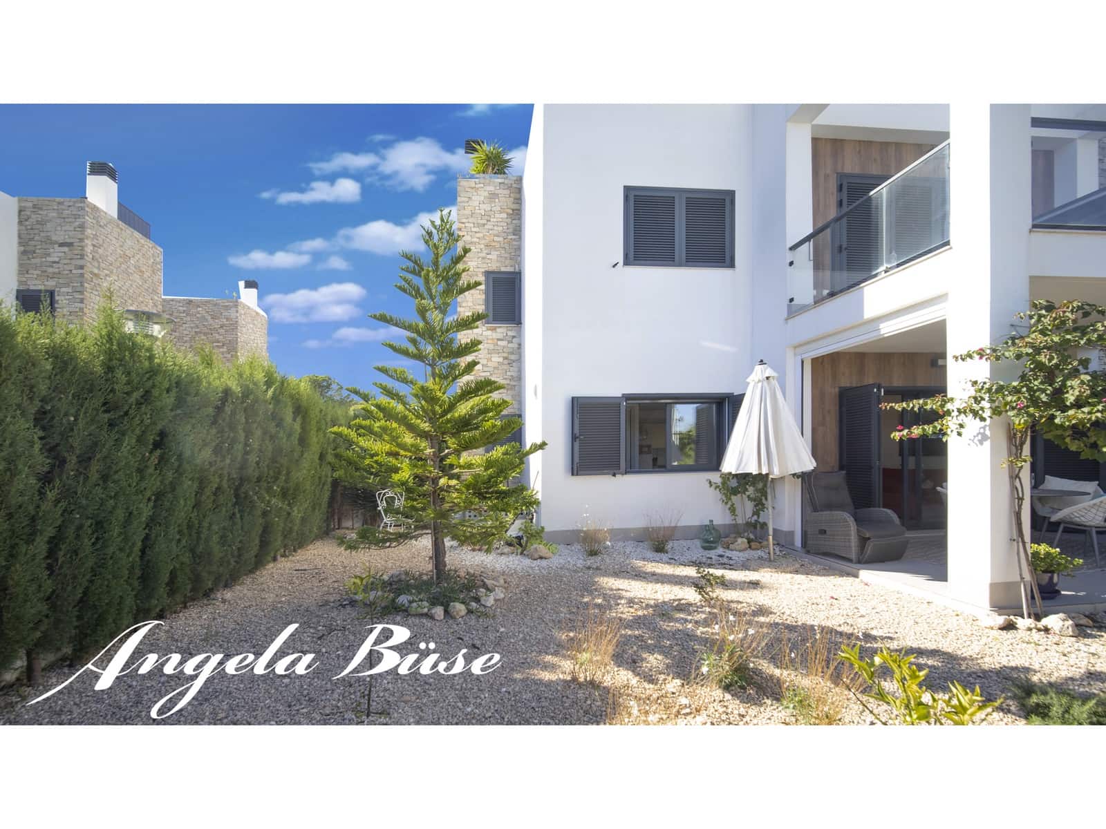 2 soverom Rekkehus til salgs i Cala Murada med svømmebasseng garasje - € 390 000 (Ref: 9640645)