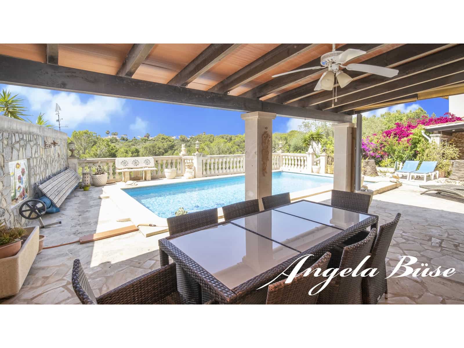 3 soverom Villa til salgs i Cala Murada med svømmebasseng garasje - € 750 000 (Ref: 9640666)