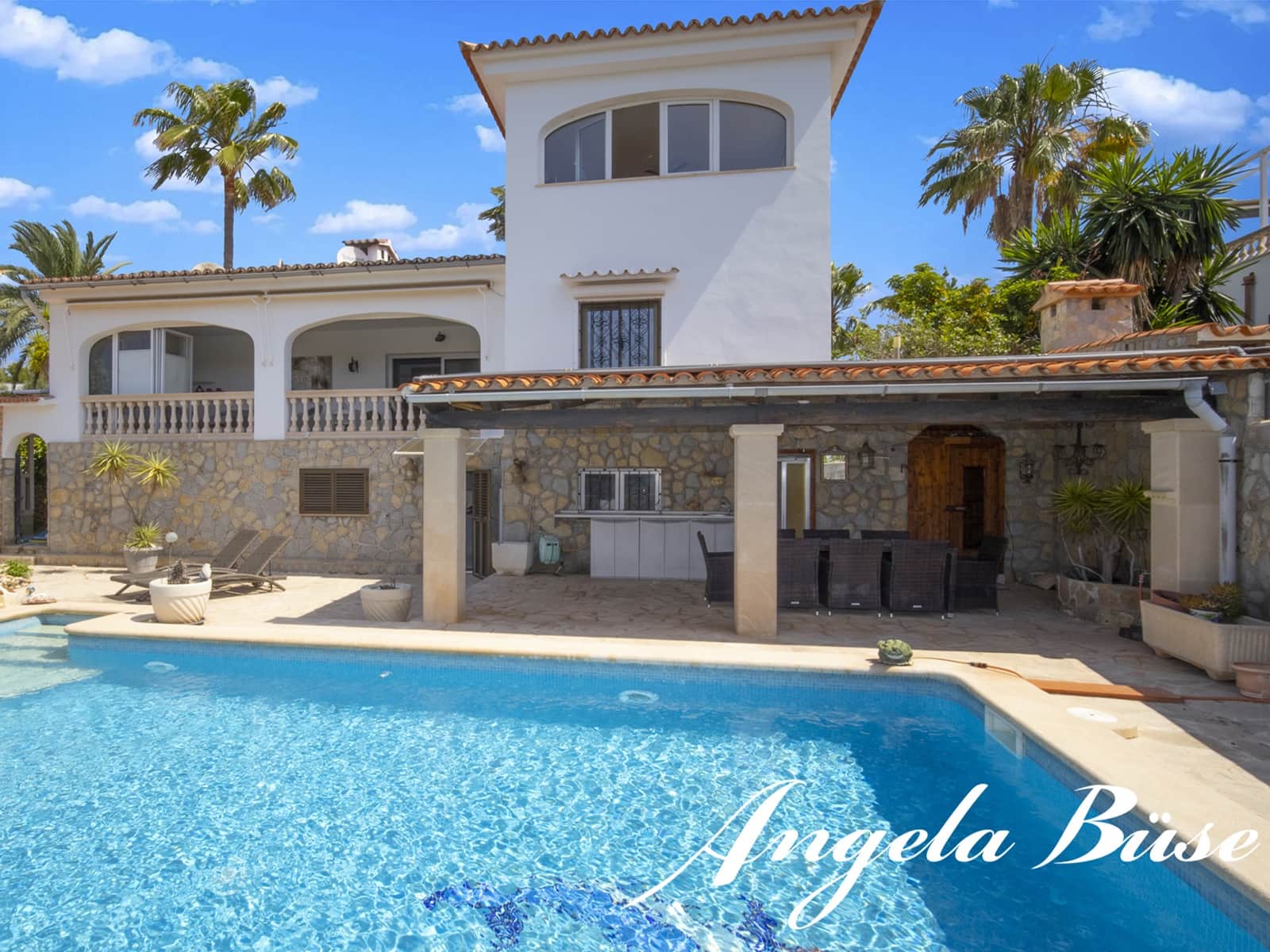 3 soverom Villa til salgs i Cala Murada med svømmebasseng garasje - € 750 000 (Ref: 9640666)