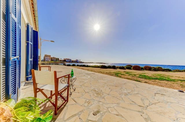 4 bedroom Apartment for sale in Ses Salines - € 2,200,000 (Ref: 10043067)