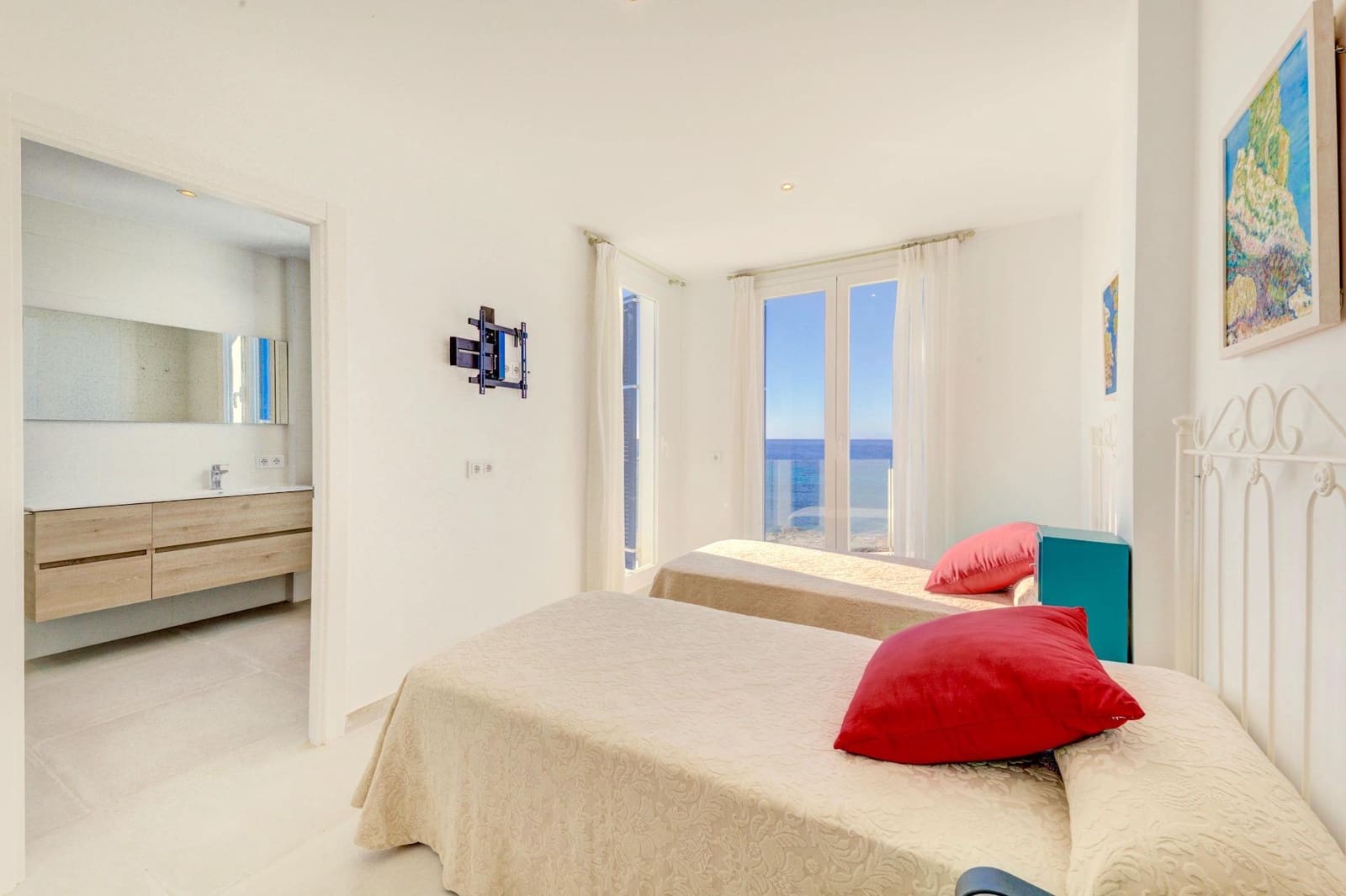 4 bedroom Apartment for sale in Ses Salines - € 2,200,000 (Ref: 10043067)