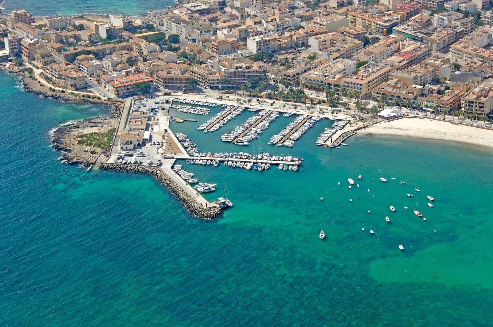 4 bedroom Apartment for sale in Ses Salines - € 2,200,000 (Ref: 10043067)