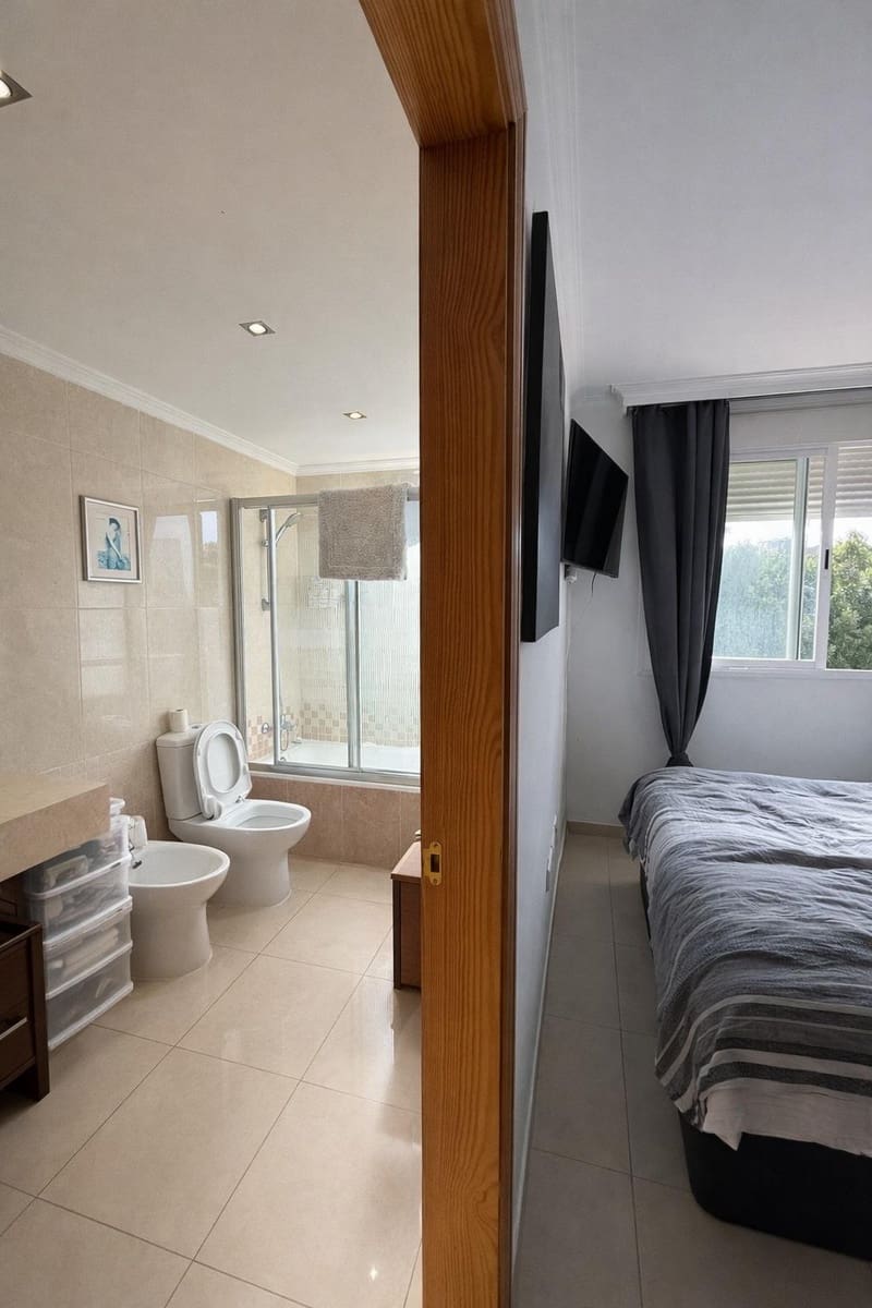 5 slaapkamer Rijtjeshuis te koop in Son Ferriol met garage - € 635.000 (Ref: 9580168)