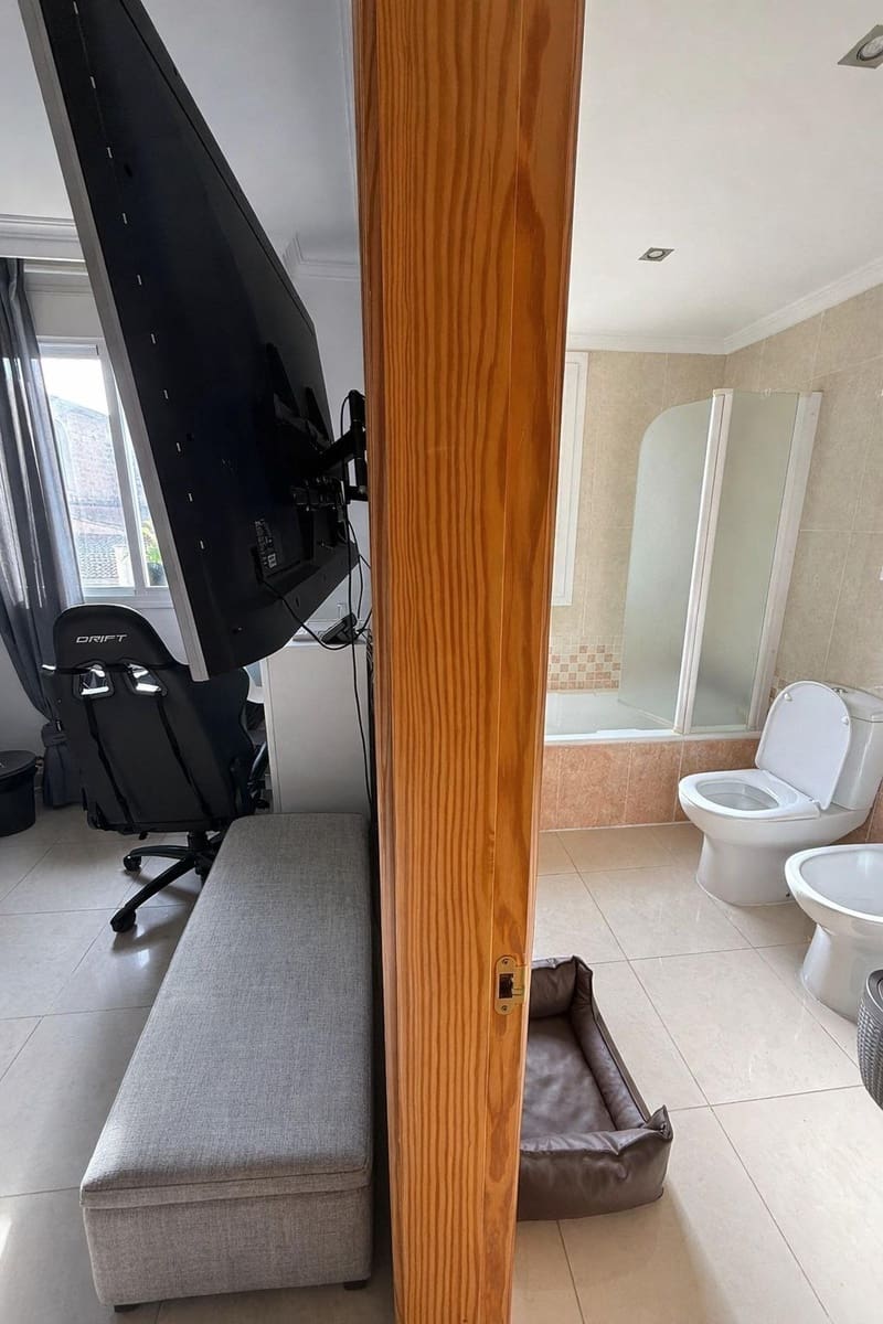 5 slaapkamer Rijtjeshuis te koop in Son Ferriol met garage - € 635.000 (Ref: 9580168)