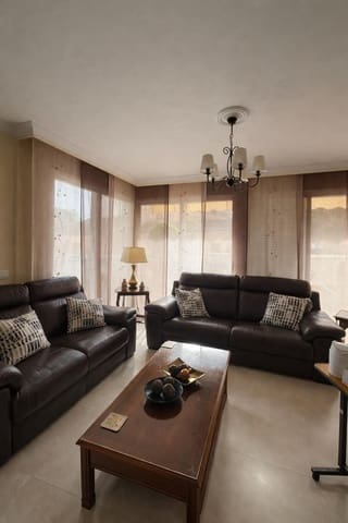 5 slaapkamer Rijtjeshuis te koop in Son Ferriol, Palma de Mallorca met garage - € 635.000 (Ref: 9580168)