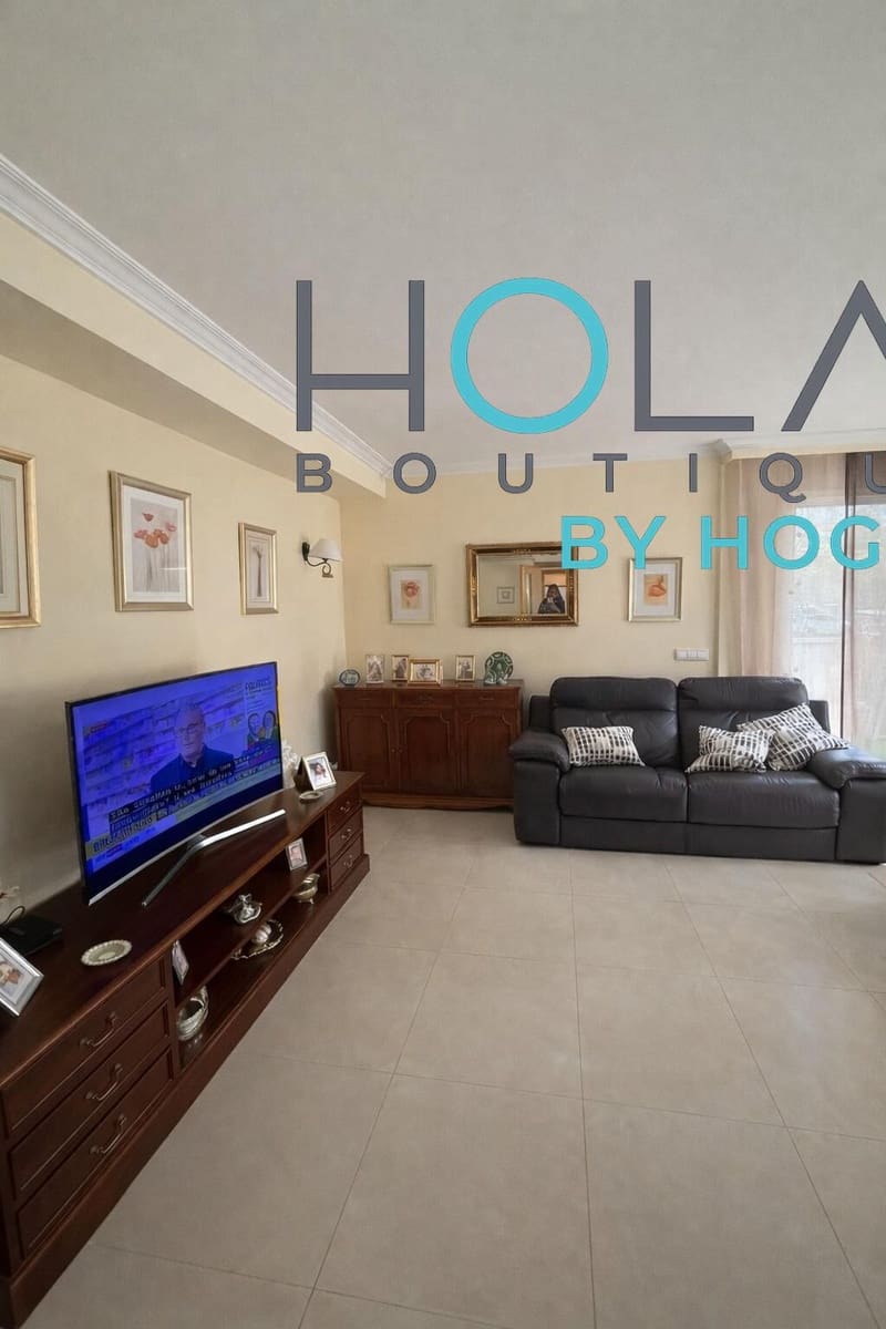 5 bedroom Terraced Villa for sale in Son Ferriol with garage - € 635,000 (Ref: 9580168)