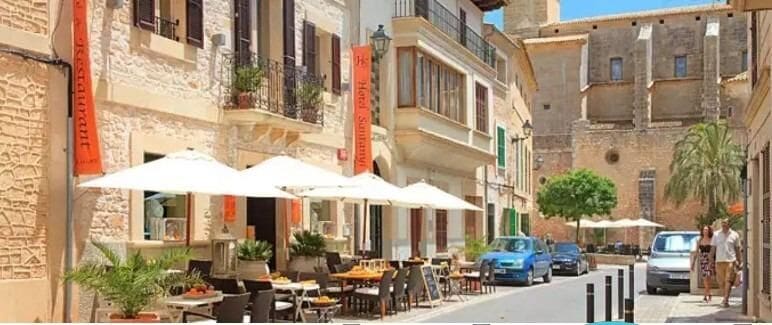 3 soverom Villa til salgs i Campos med svømmebasseng garasje - € 1 920 000 (Ref: 9586512)