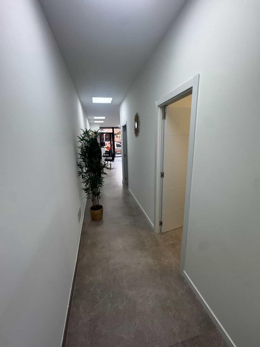 2 soveværelse Erhverv til leje i Palma de Mallorca - € 1.200 (Ref: 9608072)