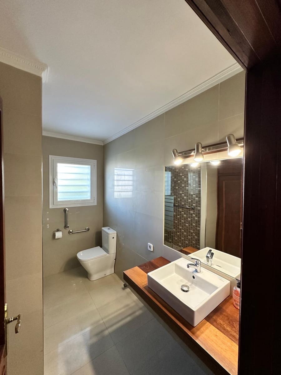 Chalet de 7 habitaciones en Palma de Mallorca en venta con piscina garaje - 899.000 € (Ref: 9666503)