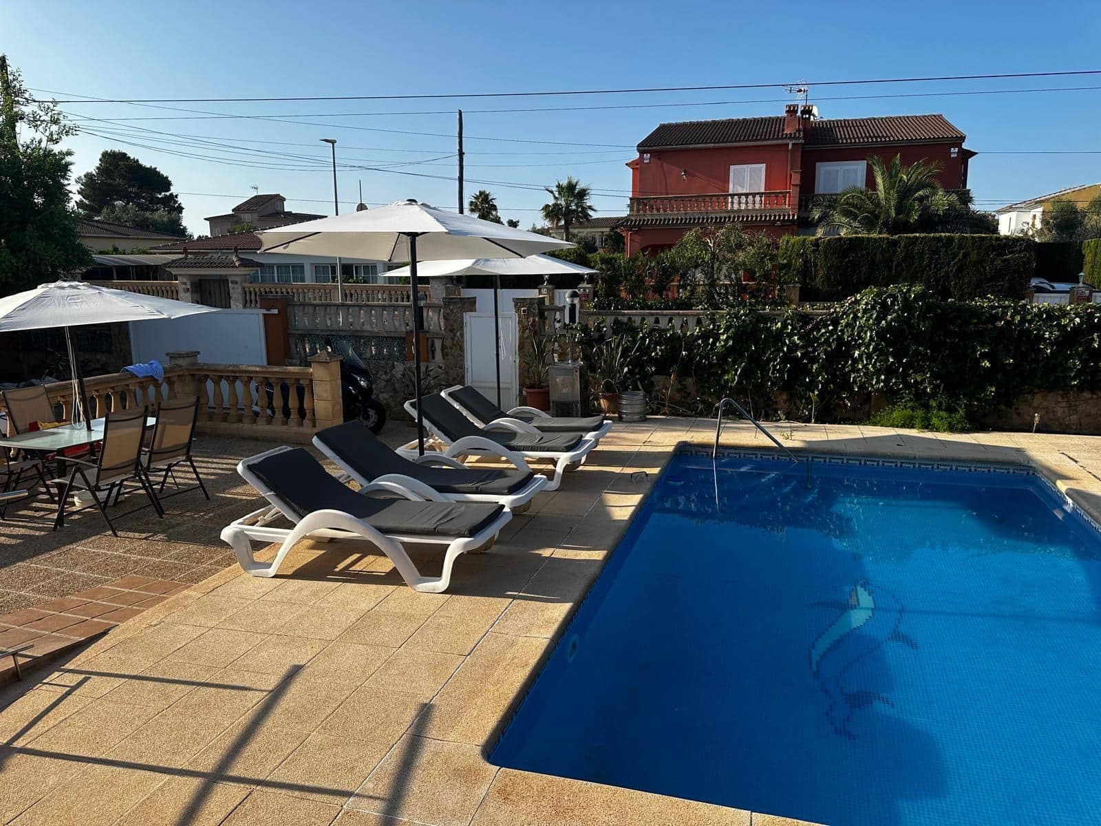 Chalet de 7 habitaciones en Palma de Mallorca en venta con piscina garaje - 899.000 € (Ref: 9666503)