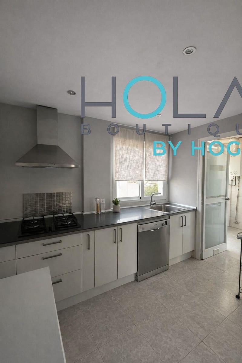 3 bedroom Flat for sale in Son Ferriol with garage - € 480,000 (Ref: 9726643)