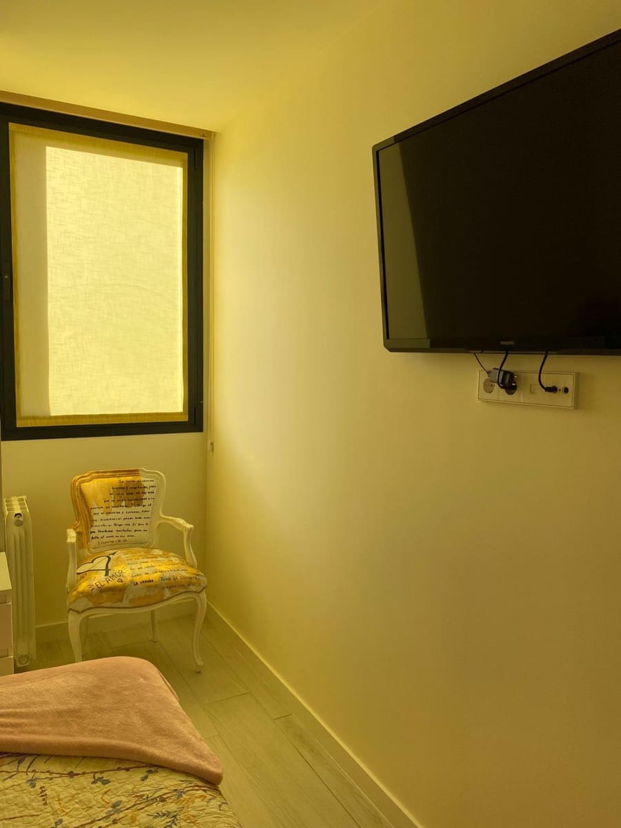 2 bedroom Flat for sale in Palma de Mallorca - € 539,000 (Ref: 9780563)