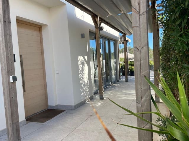 5 sypialnia Dom blizniak na sprzedaż w Llucmajor z basenem garażem - 1 600 000 € (Ref: 9791051)