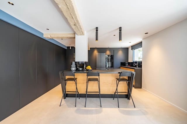 4 soverom Villa til salgs i Palmanyola, Bunyola - € 1 200 000 (Ref: 9807961)