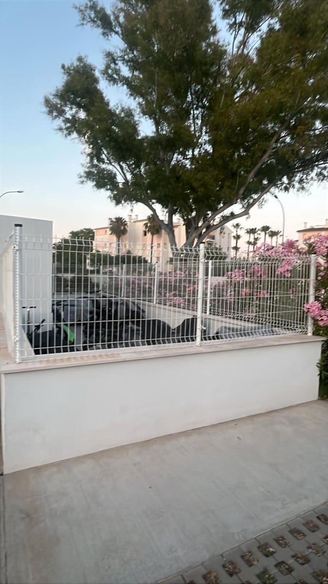 2 bedroom Flat for sale in Santa Ponsa with pool garage - € 741,000 (Ref: 9884811)