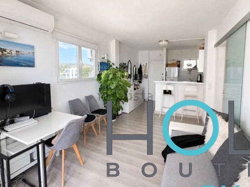 2 bedroom Flat for sale in Cala Mayor with garage - € 350,000 (Ref: 9927409)