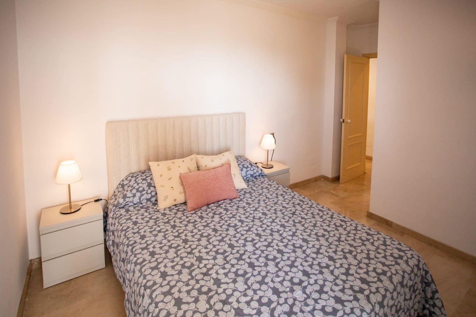 2 bedroom Penthouse for rent in Palma de Mallorca with pool garage - € 2,750 (Ref: 9962717)