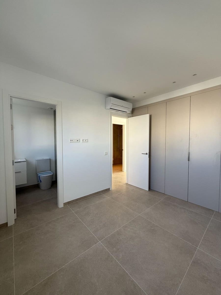 2 bedroom Flat for sale in Palma de Mallorca - € 395,000 (Ref: 9978898)