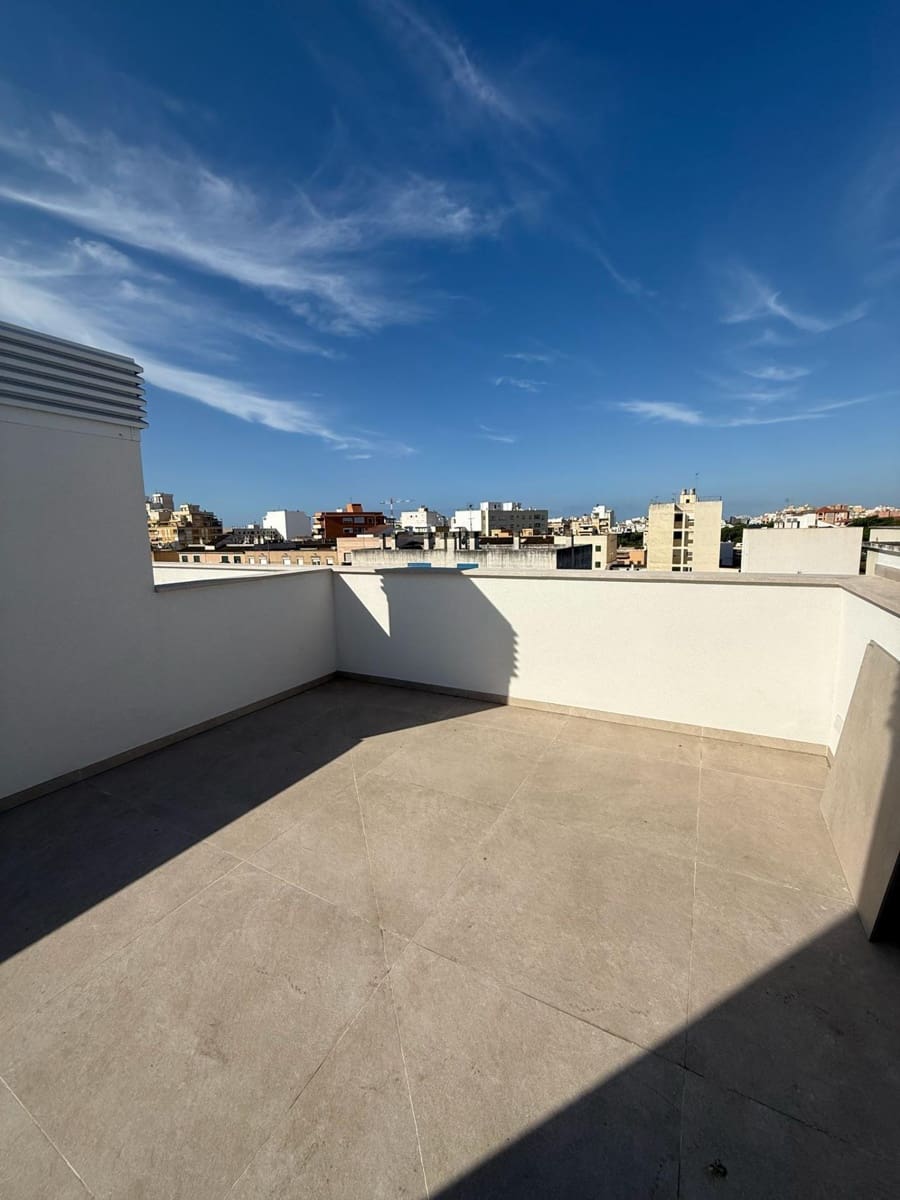 2 bedroom Flat for sale in Palma de Mallorca - € 395,000 (Ref: 9978898)