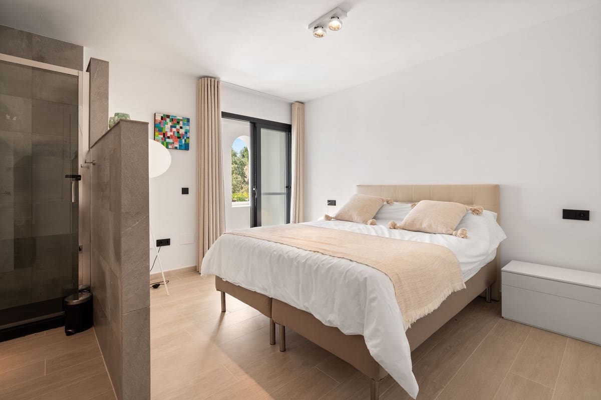 5 soveværelse Villa til salg i Nueva Andalucia med swimmingpool garage - € 4.950.000 (Ref: 9571778)