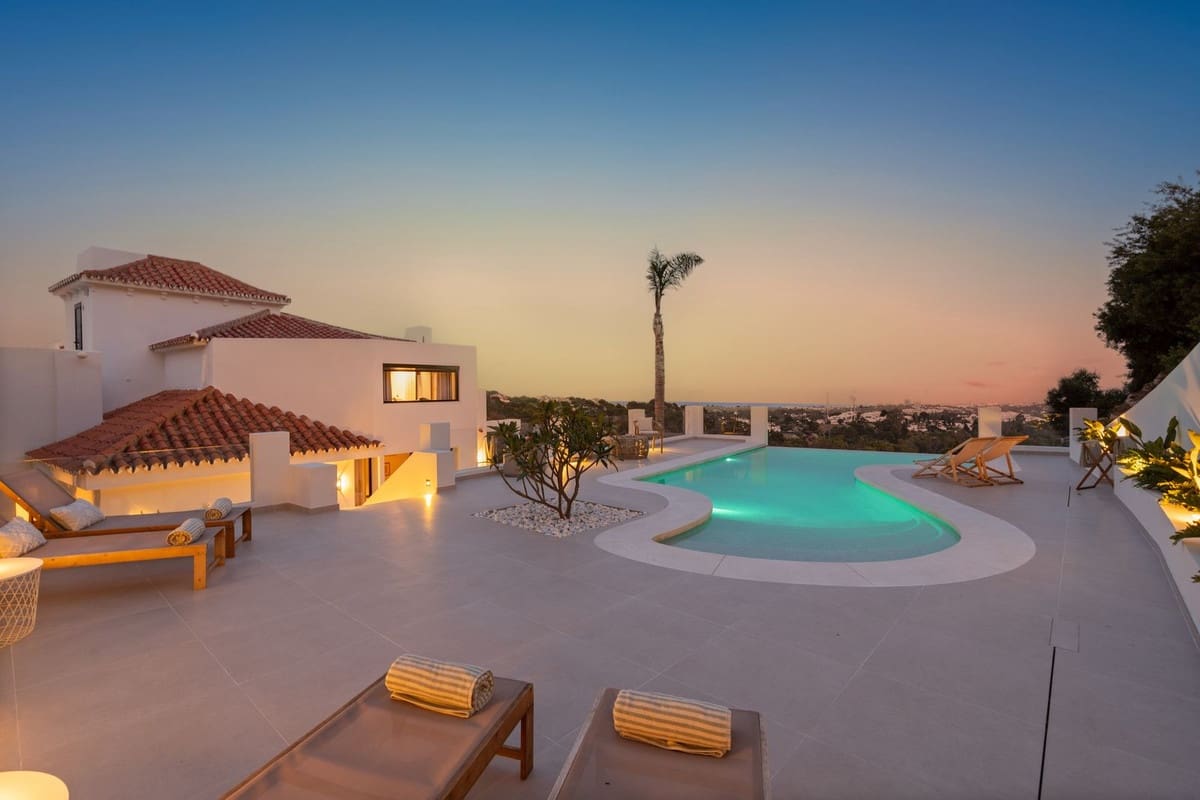 5 soveværelse Villa til salg i Nueva Andalucia med swimmingpool garage - € 4.950.000 (Ref: 9571778)